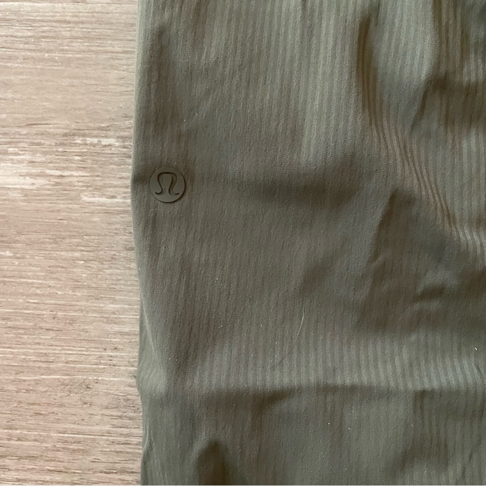 Lululemon Dance Studio MR Jogger Full Length in Army Green - Picture 6 of 8